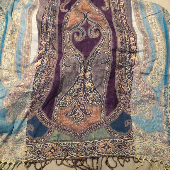 Wavedeep Pashmina - Picture 2 of 6